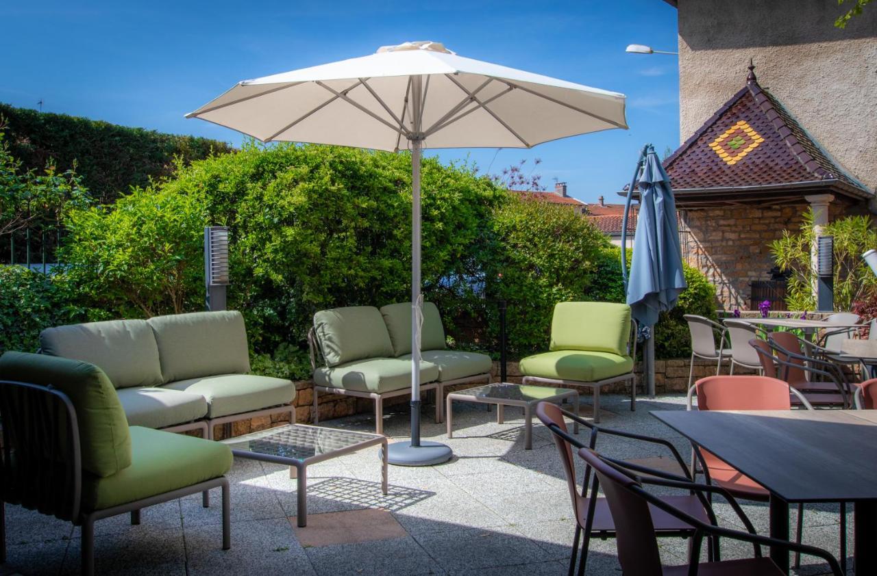 Logis Hotel Tante Yvonne & Son Restaurant Semi-Gastronomique - Lyon Nord Quincieux Екстериор снимка