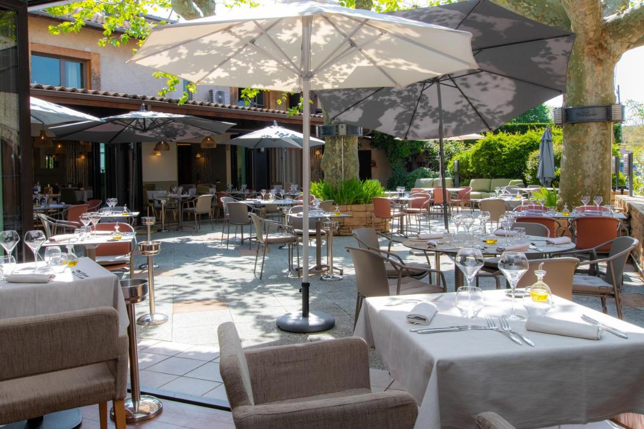 Logis Hotel Tante Yvonne & Son Restaurant Semi-Gastronomique - Lyon Nord Quincieux Екстериор снимка