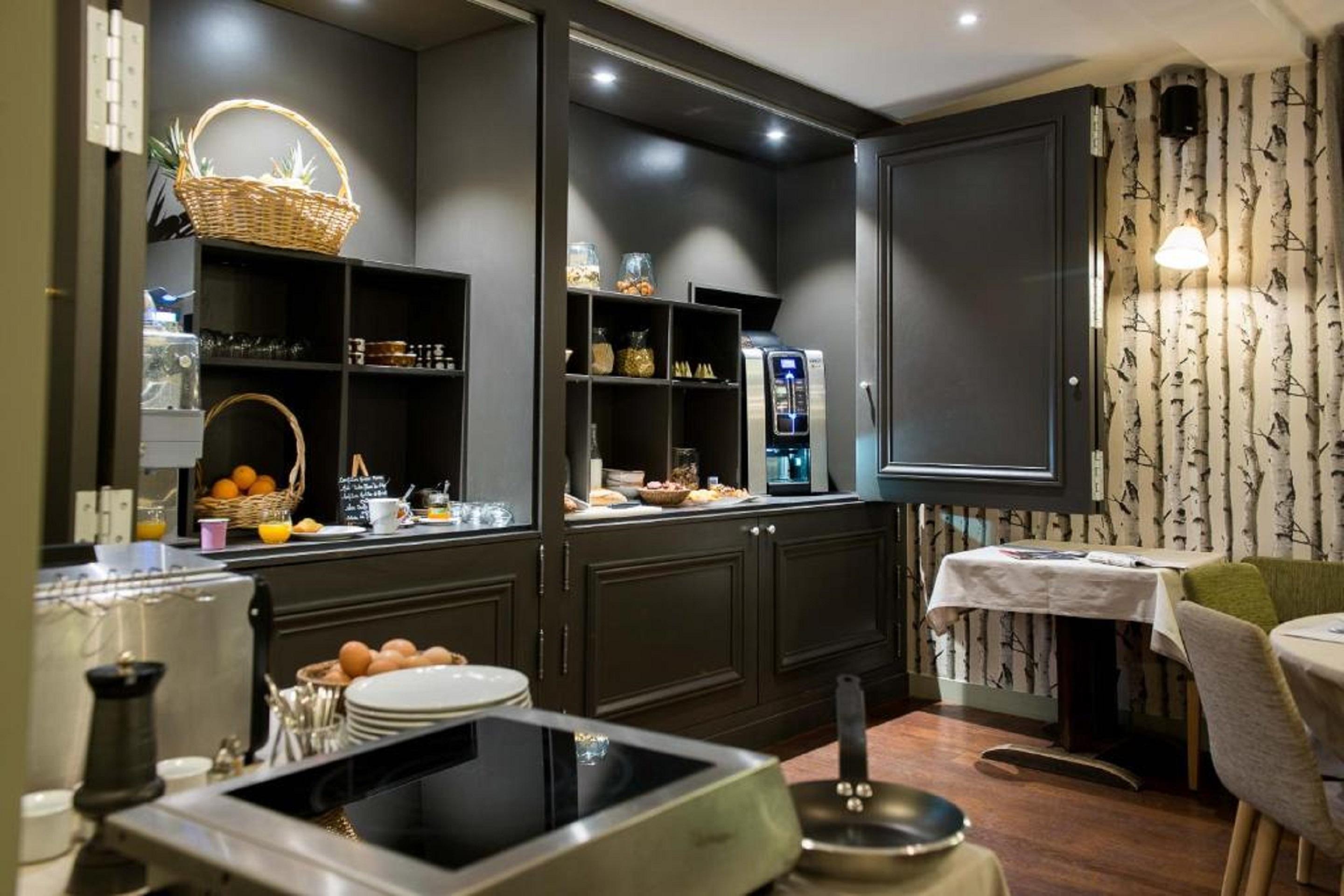 Logis Hotel Tante Yvonne & Son Restaurant Semi-Gastronomique - Lyon Nord Quincieux Екстериор снимка