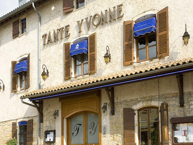 Logis Hotel Tante Yvonne & Son Restaurant Semi-Gastronomique - Lyon Nord Quincieux Екстериор снимка