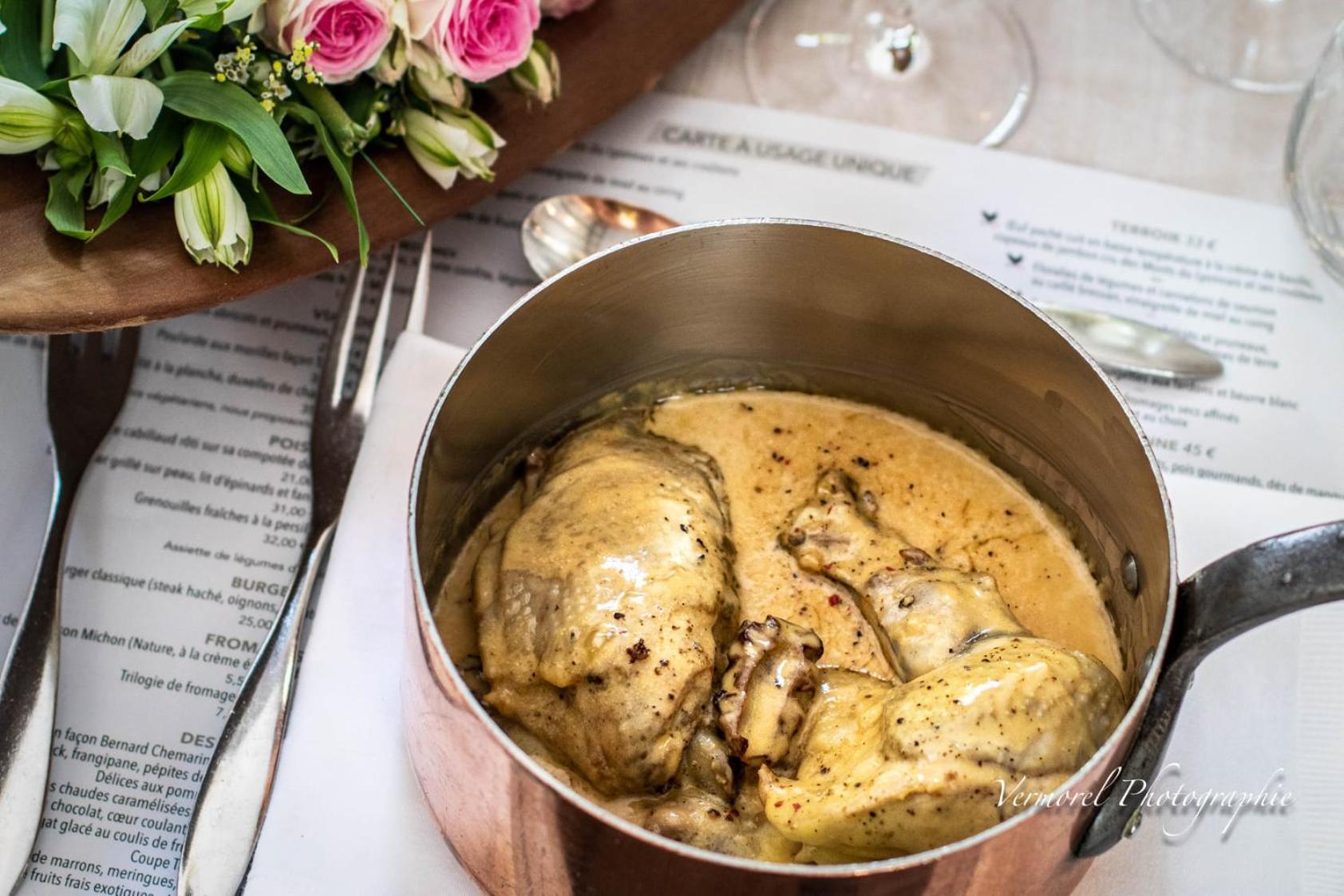 Logis Hotel Tante Yvonne & Son Restaurant Semi-Gastronomique - Lyon Nord Quincieux Екстериор снимка