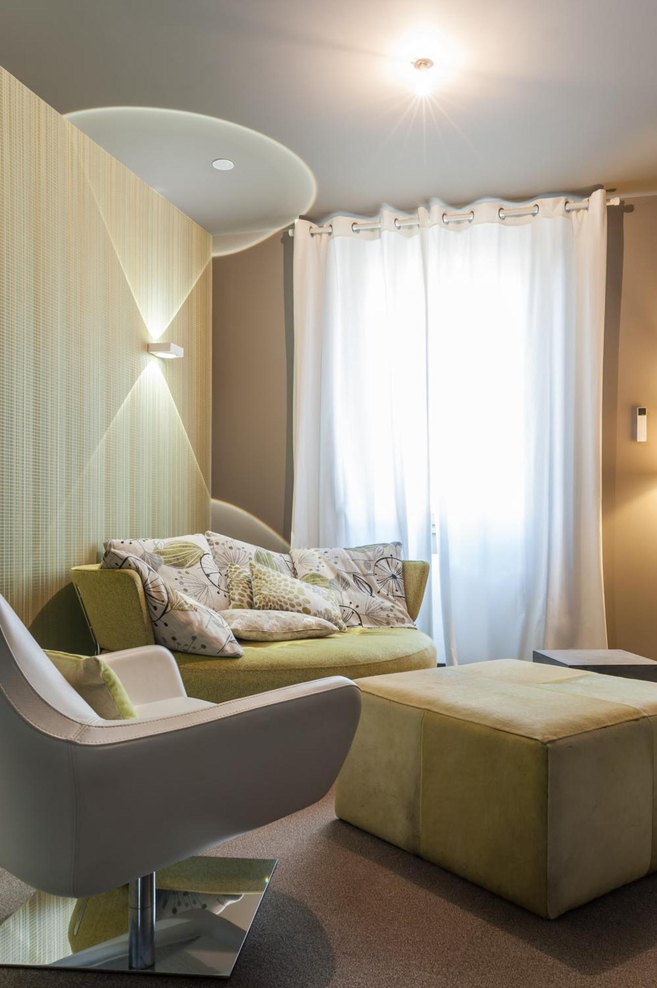 Logis Hotel Tante Yvonne & Son Restaurant Semi-Gastronomique - Lyon Nord Quincieux Екстериор снимка